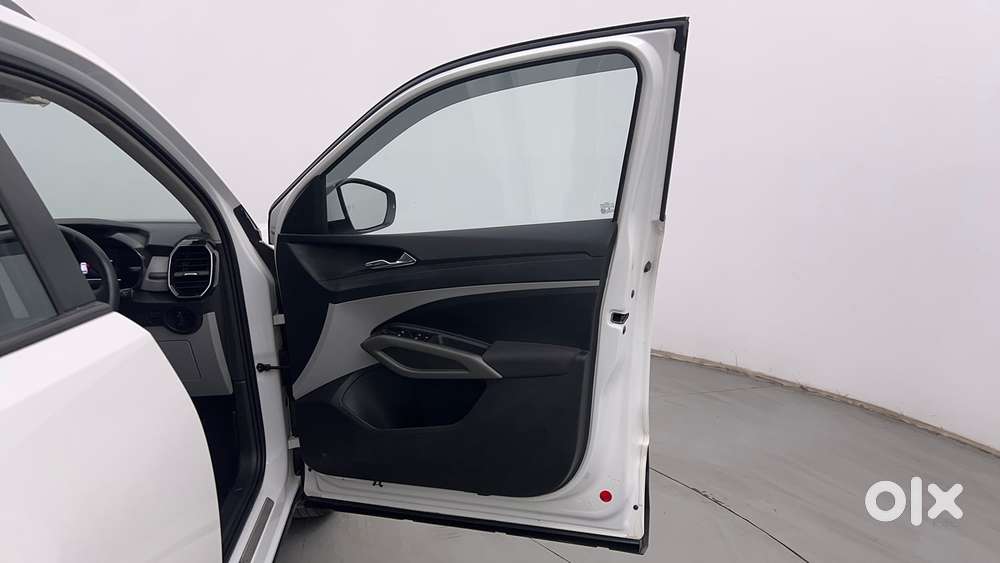 Skoda Kylaq Signature Plus At, 2025, Petrol