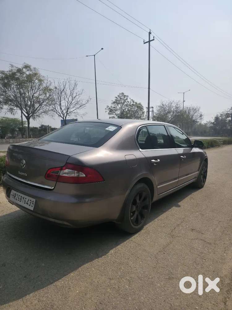 65 Lakh Ki Car Sirf 4 Lakh Mein