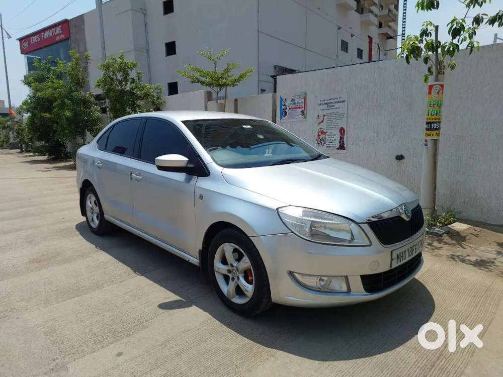 Skoda Rapid Showroom Maintain