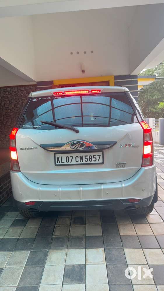 Mahindra Xuv500 W10 Automatic
