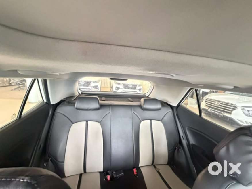 Hyundai Venue Sx Dual Tone Turbo, 2022, Petrol