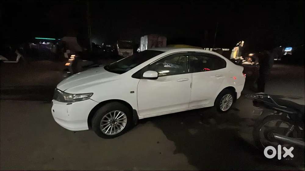 With Aa Brand New Alloy And Tyre With Black Sploer