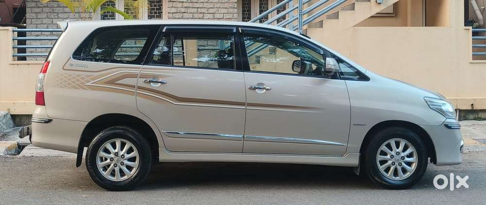 Toyota Innova 2.5 Vx (diesel) 8 Seater Bs Iv, 2013, Diesel