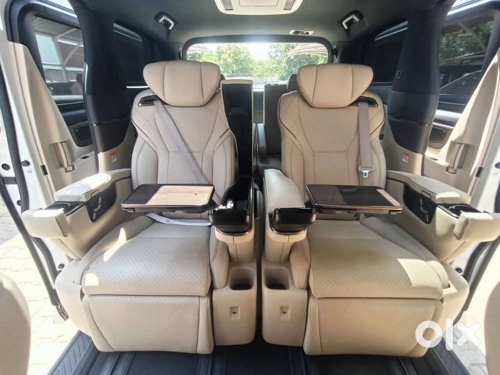 Toyota Vellfire Vip – Executive Lounge, 2024, Petrol