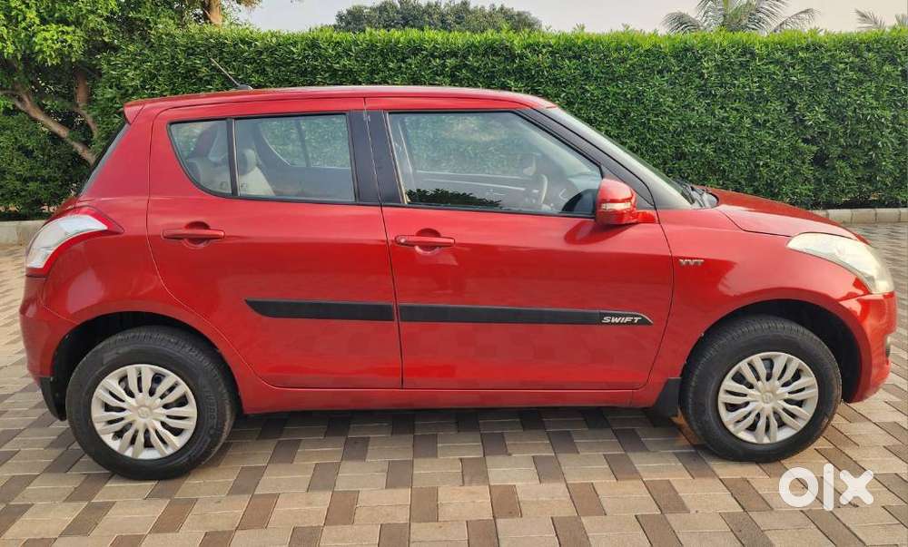 Maruti Suzuki Swift Vxi 1.2 Abs Bs-iv, 2014, Petrol