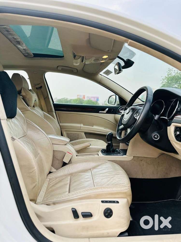 Skoda Superb 2012 Petrol Well Maintained