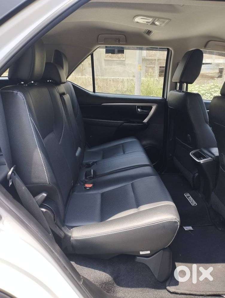 Toyota Fortuner 4x2 At 2.7 Petrol, 2023, Petrol