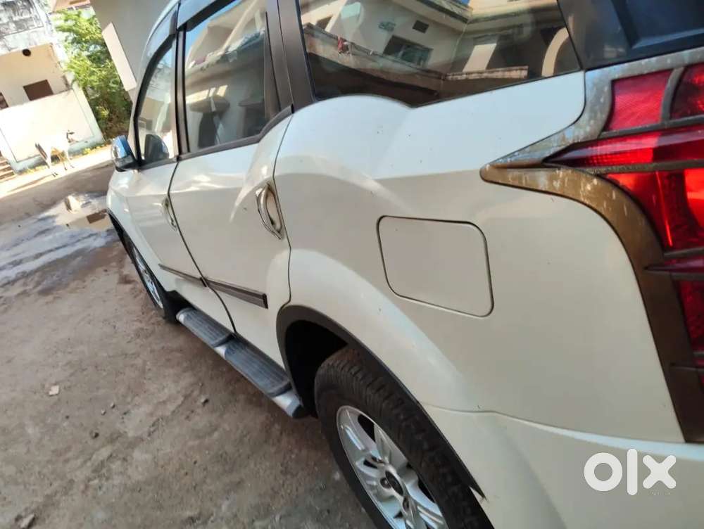 Mahindra Xuv500 2015