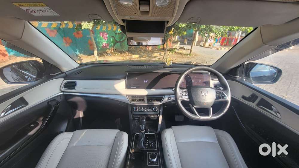 Mahindra Xuv700 2.2 Ax 7 Diesel At Luxury Pack Str, 2023, Diesel