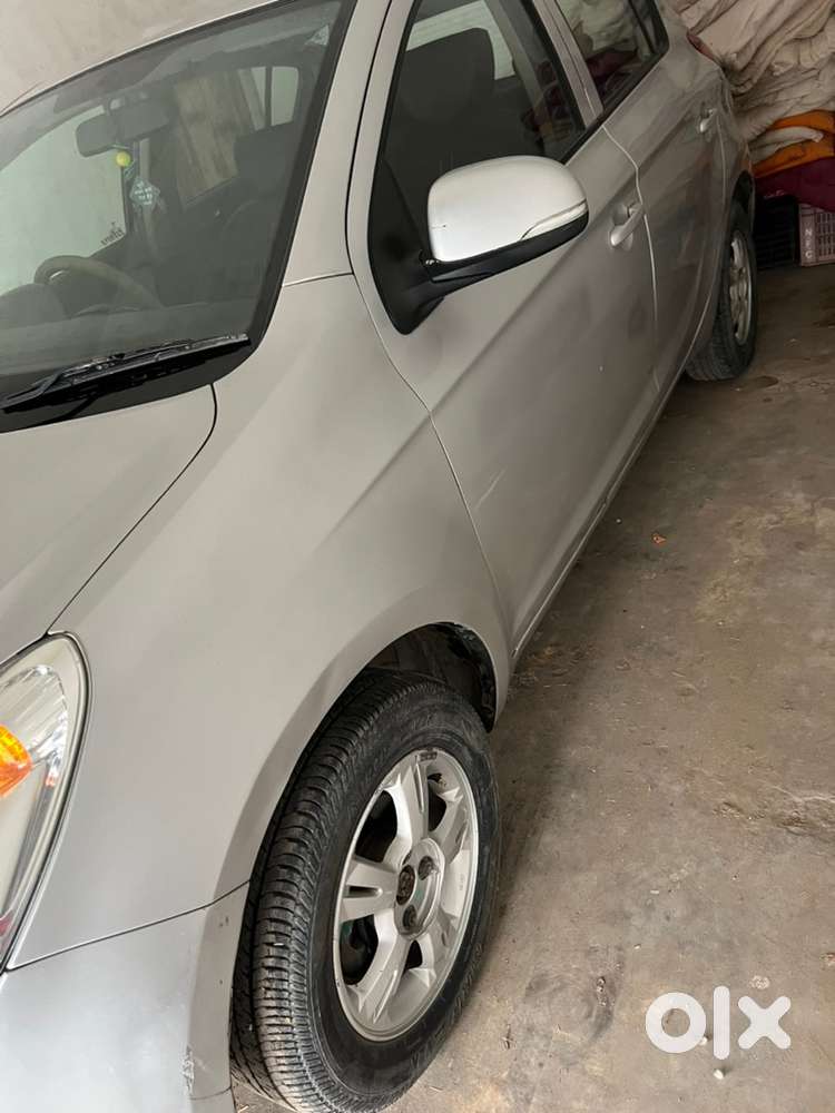 Hyundai I20 Petrol Manual 2010 /2011