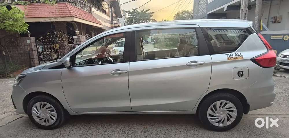 Maruti Suzuki Ertiga Vxi 2024