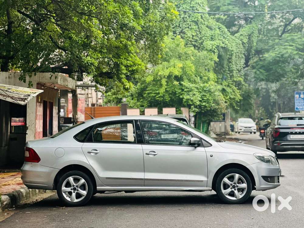 Skoda Rapid 1.6 Mpi Ambition Plus, 2014, Petrol