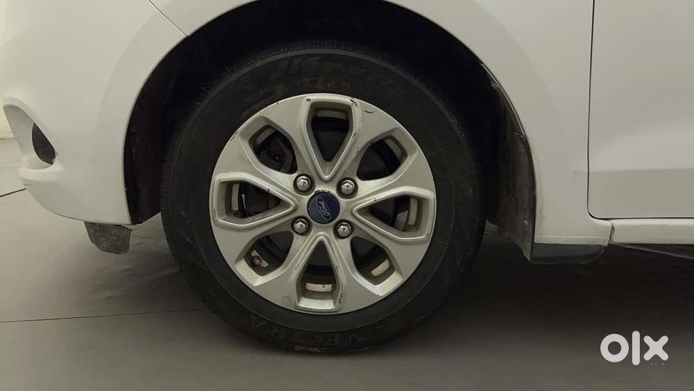 Ford Figo 2012-2015 Petrol Titanium, 2017, Petrol