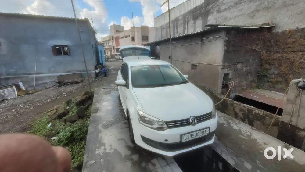 Volkswagen Polo 2013 Petrol 90000 Km Driven