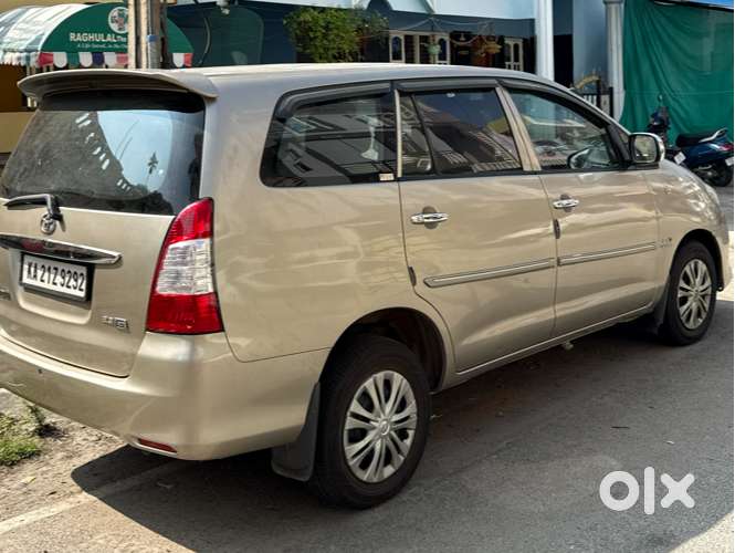 Toyota Innova 2.5 2010
