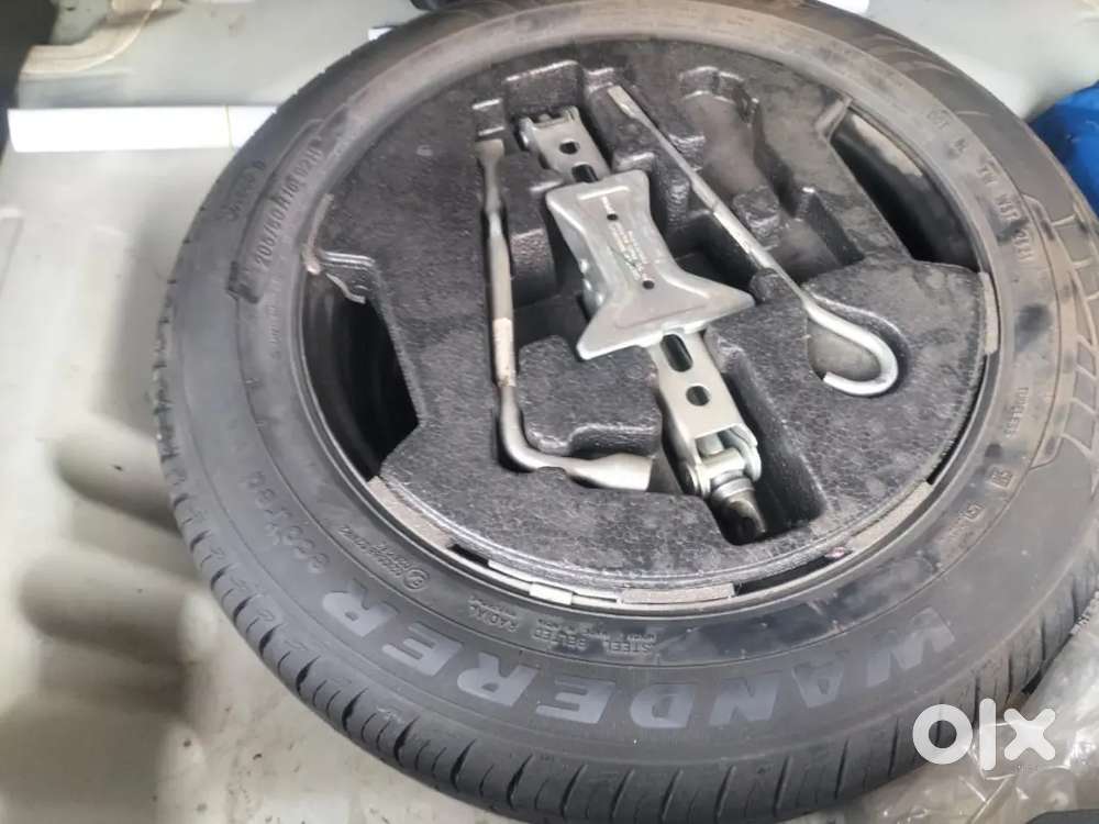 Hyundai Venue 2023 Petrol Well Maintained