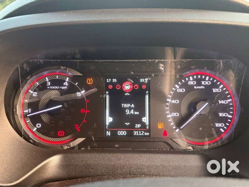 Mahindra Thar Roxx Mx5 Petrol Mt 2wd, 2026, Petrol