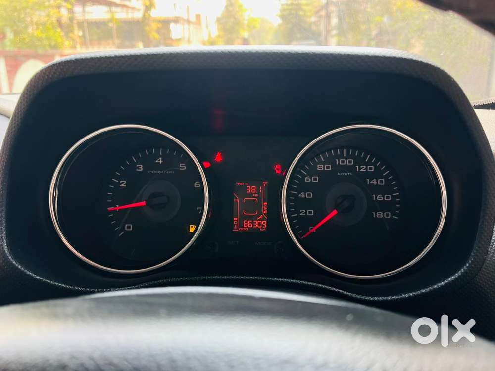 Mahindra Tuv 300 Mhawk100 T8, 2017, Diesel