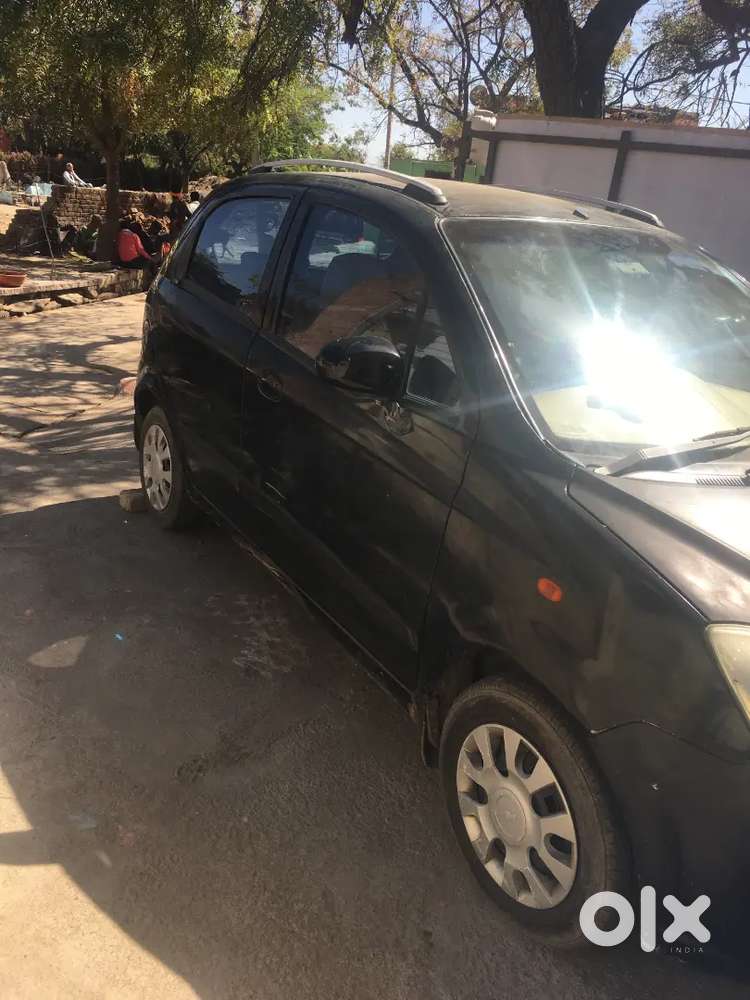 भिंड में रखी है गाड़ी की कंडीशन बहुत अच्छी है Ac चालू है टायर भी नए है