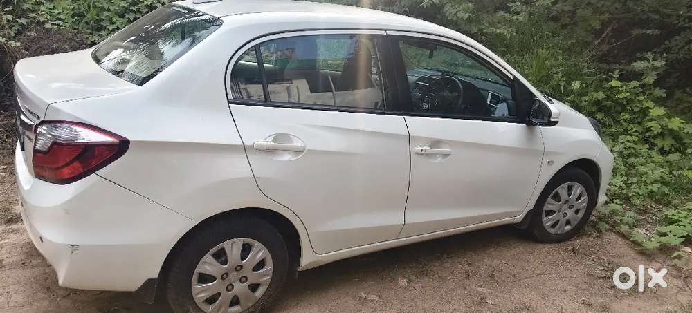 Honda Amaze 2nd Gen 2017 Petrol 44000 Km Driven Company History