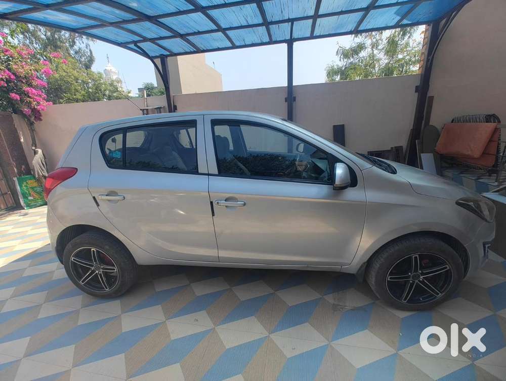 Hyundai I20 2012 Diesel 102400 Km Driven