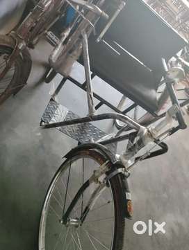 Second hand cycle clearance rickshaw price