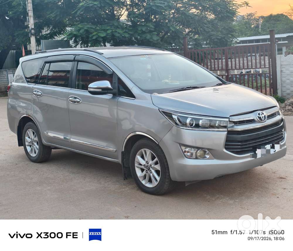 Toyota Innova Crysta [2020-ongoing] 2.4 Vx 8 Str, 2016, Diesel