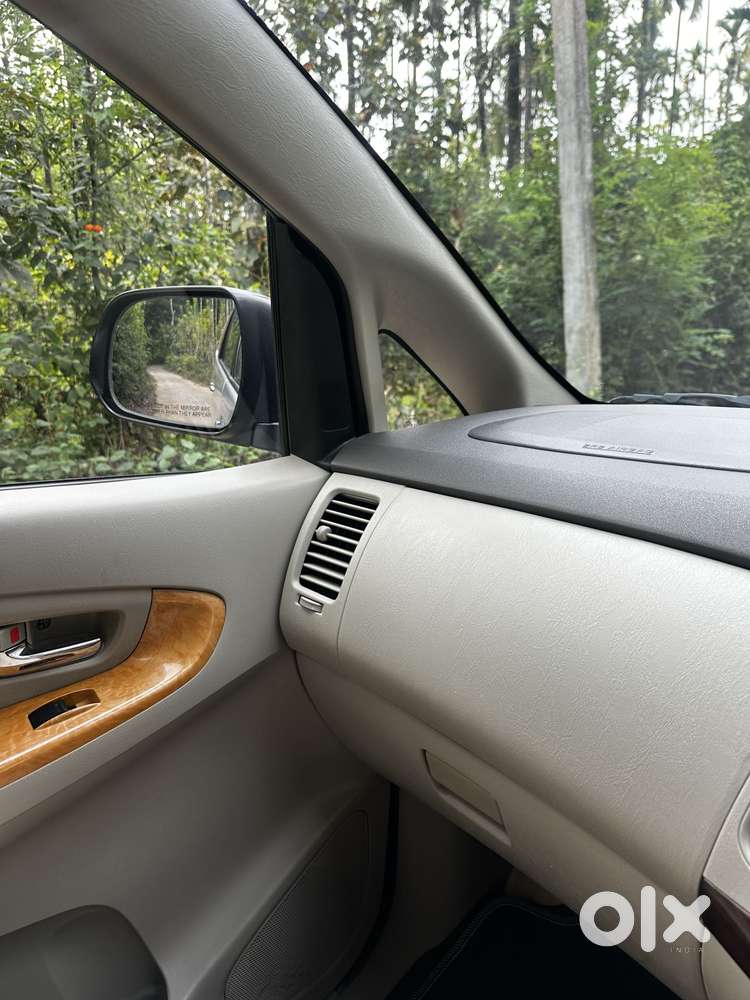 Toyota Innova 2.5 Vx (diesel) 7 Seater Bs Iv, 2014, Diesel