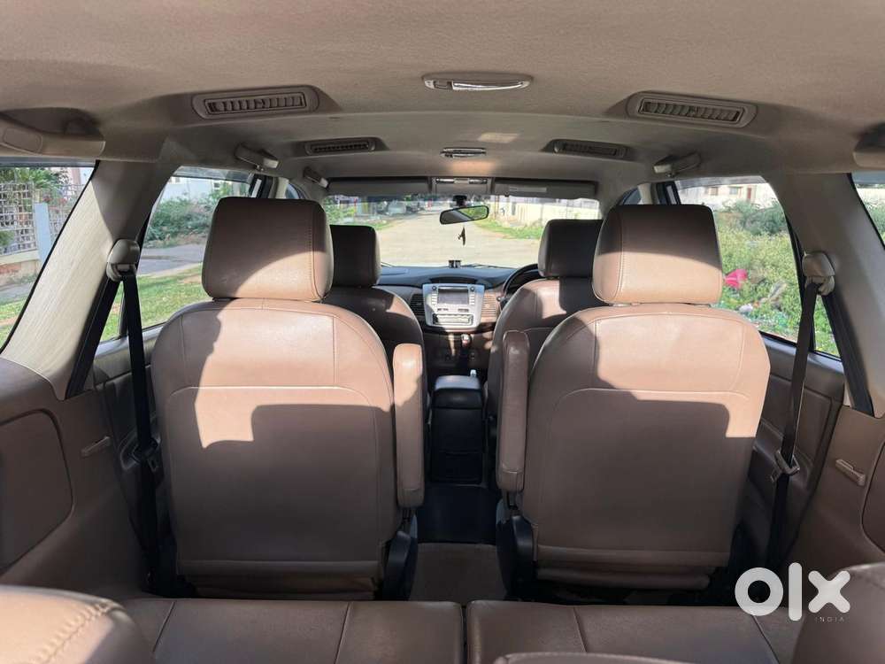 Toyota Innova 2.5 Z Diesel 7 Seater Bs Iv, 2015, Diesel