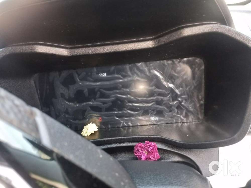 Mahindra Xuv 3xo 2025 Petrol Well Maintained