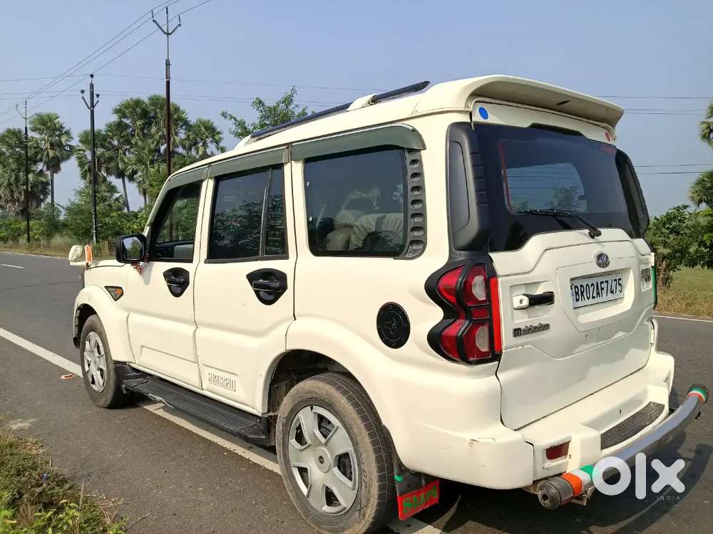 Mahindra Scorpio S6 Plus 2017
