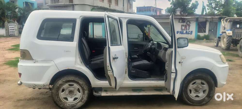 Tata Sumo Grande 2011