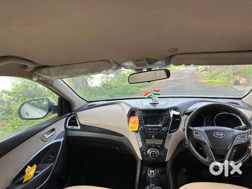 Hyundai Santa Fe 2014 Diesel 93000 Km Driven
