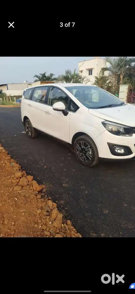 Mahindra Marazzo M6 Plus 2025