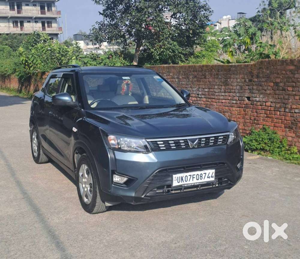 Mahindra Xuv300 W6, 2023, Petrol