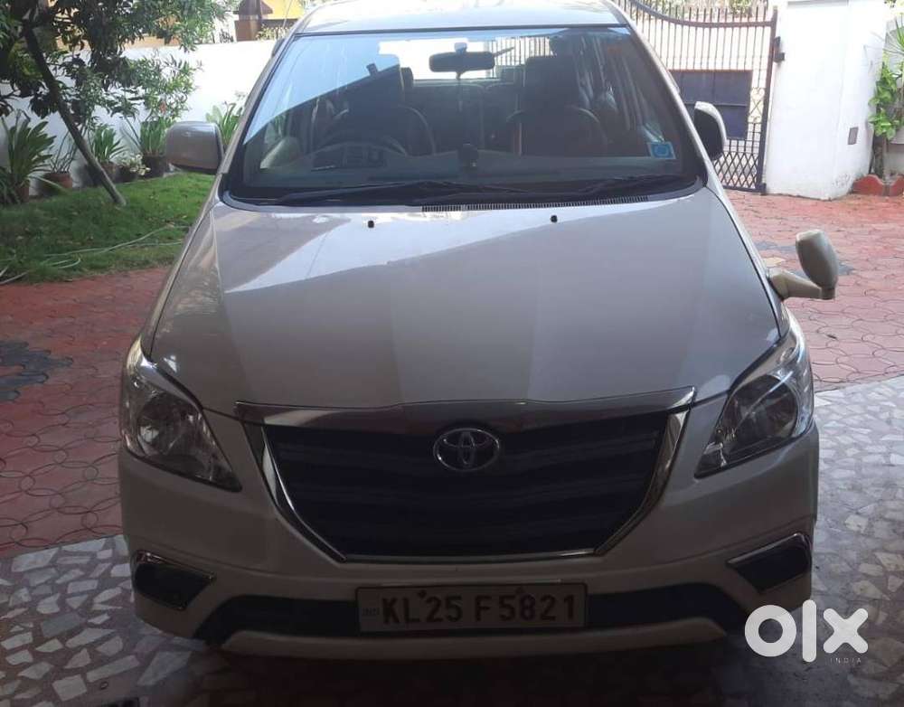 Innova 2014 - Bank Manager Used - Low Kilometer Run