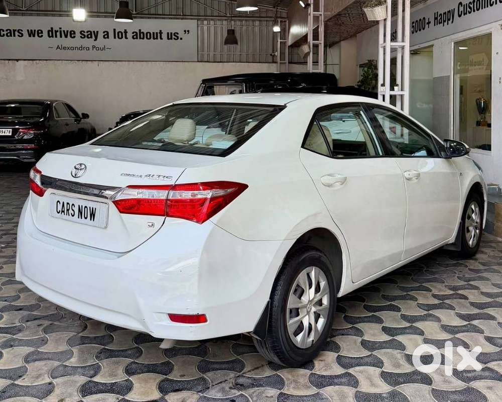Toyota Corolla Altis 1.8 J, 2014, Petrol