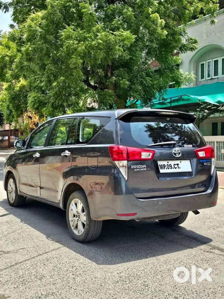 Toyota Innova Crysta 2.8z Automatic, 2016, Diesel