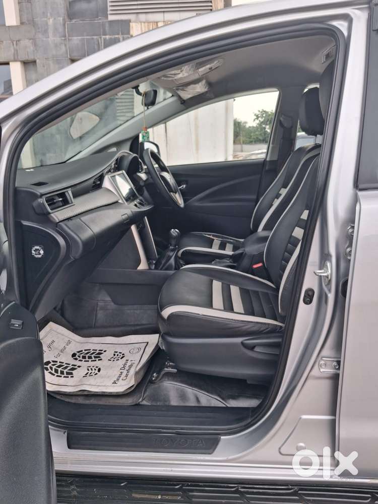 Toyota Innova Crysta 2.4 G Mt, 2016, Diesel