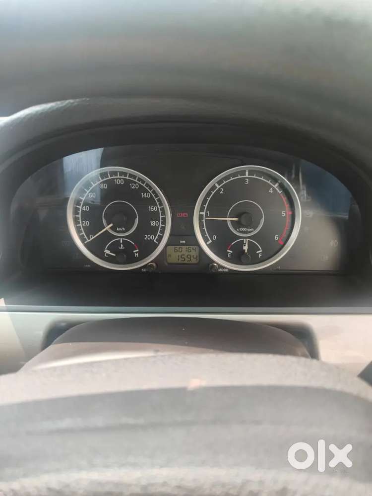 Tata Safari Storme 2015