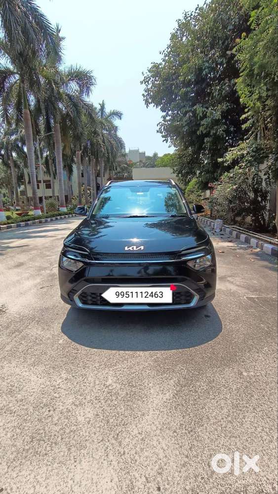 Kia Carens Prestige Plus Diesel Manual Less Driven Showroom Track