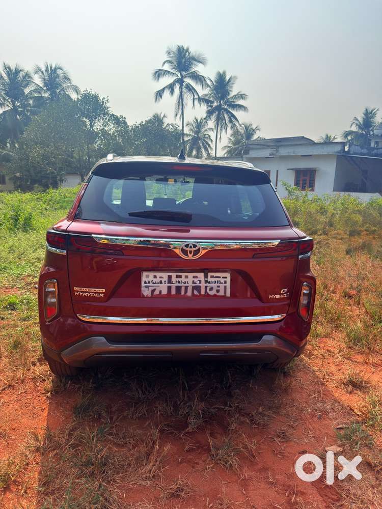 Toyota Urban Cruiser Hyryder 2024 Petrol Well Maintained