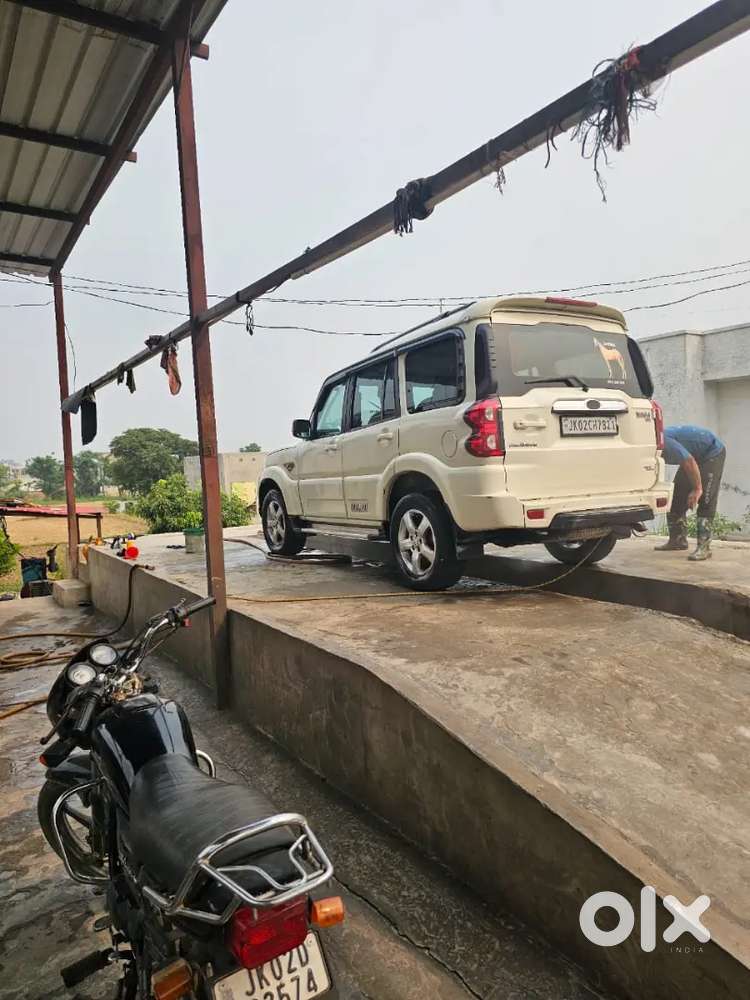 Mahindra Scorpio Classic 2019 Diesel 100000 Km Driven