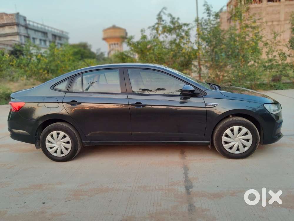 Skoda Slavia 1.0 Active Tsi, 2022, Petrol