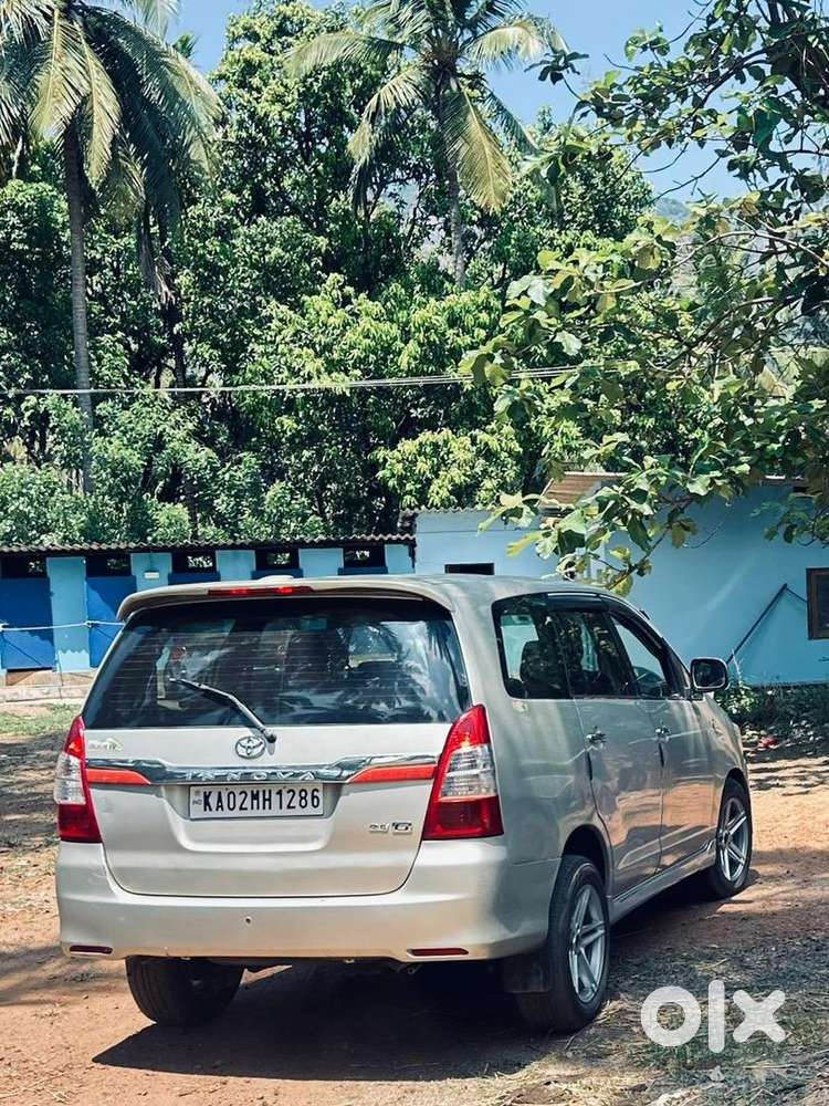 Toyota Innova 2013 Diesel 275000 Km Driven