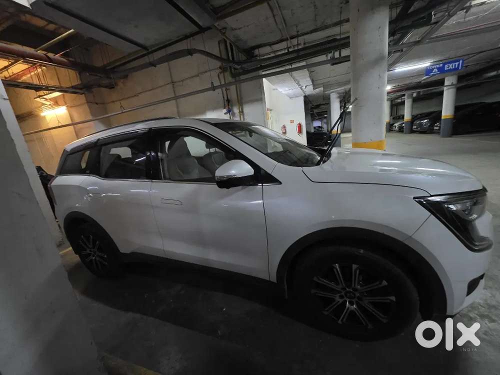 Selling My Well Maintained Xuv700.