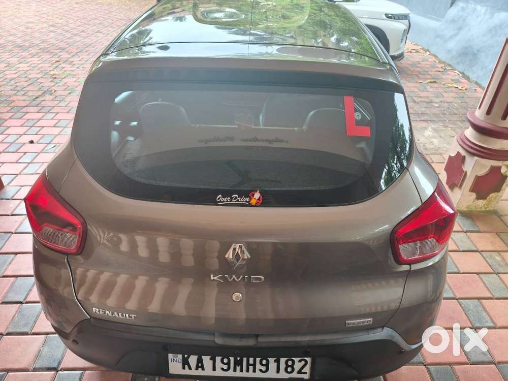 Low Usage Renault Kwid Petrol Amt