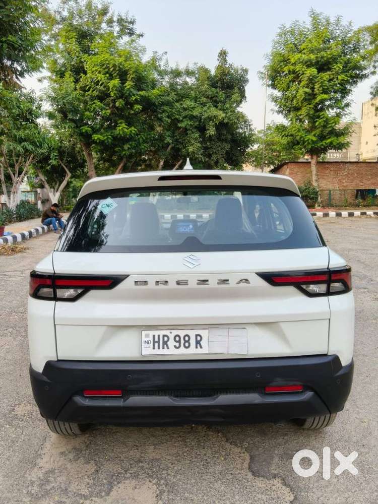 Maruti Suzuki Brezza 1.5 Lxi Cng, 2024, Cng & Hybrids
