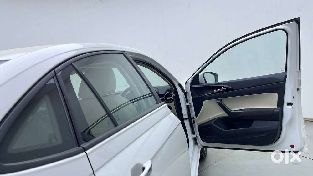 Skoda Slavia Ambition 1.0l Tsi At, 2022, Petrol