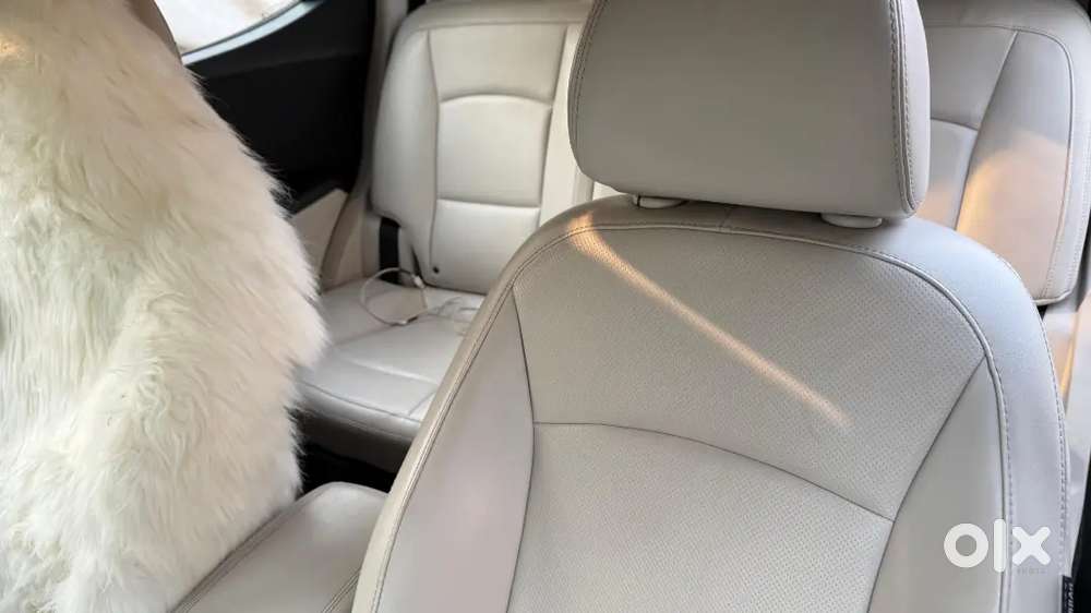 Mahindra Xuv300 W8 Petrol Manual